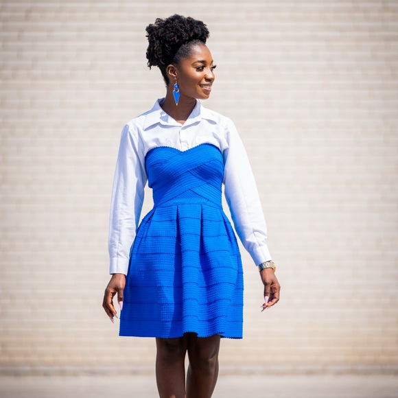 Elegant Blue Women's Dress - Picture 3 of 3